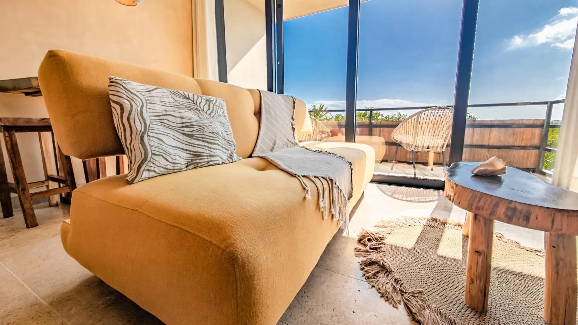New Modern Apartment 1Bdr - Beach Access Тулум 0*,  Мексика